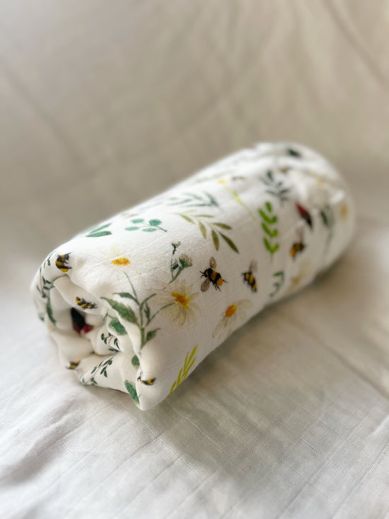 Load image into Gallery viewer, Wild Bee Bamboo Baby Blanket
