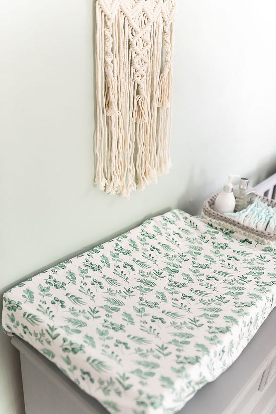 Lovely Leaves Green Change Pad Covers/Bassinet Sheets